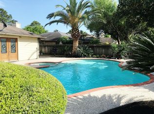 21511 Meadowhill Dr, Spring, TX 77388