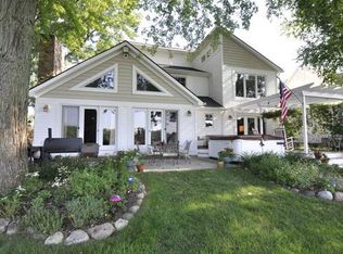 9046 Hunter Bay Dr, Brighton, MI 48114