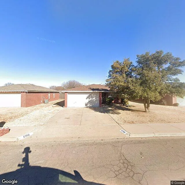 Welcoming 3-Bedroom, 2-Bath Home in West Lubbock — Photo 2