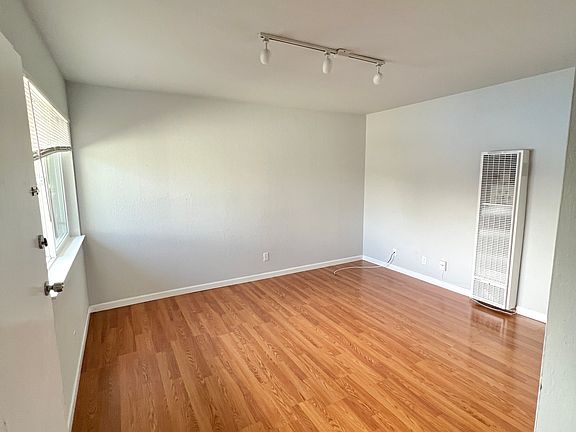 3rd image of 721 Cedar St APT 3