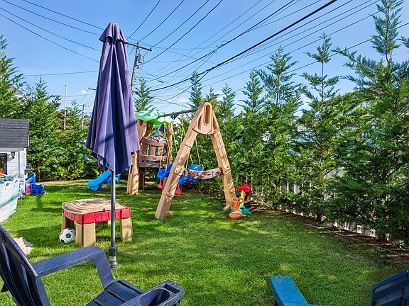 4th image of 195 Munro Blvd