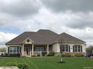 22 Hidden Meadow Xing, Lancaster, NY 14086