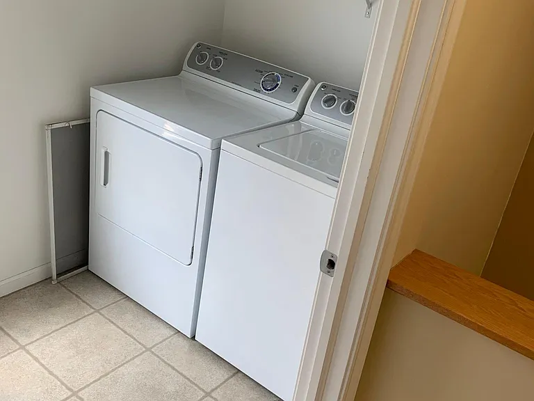 1108 Emma Ct — Photo 10