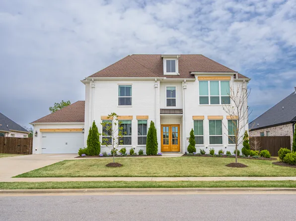 5611 S 58th St, Rogers, AR 72758