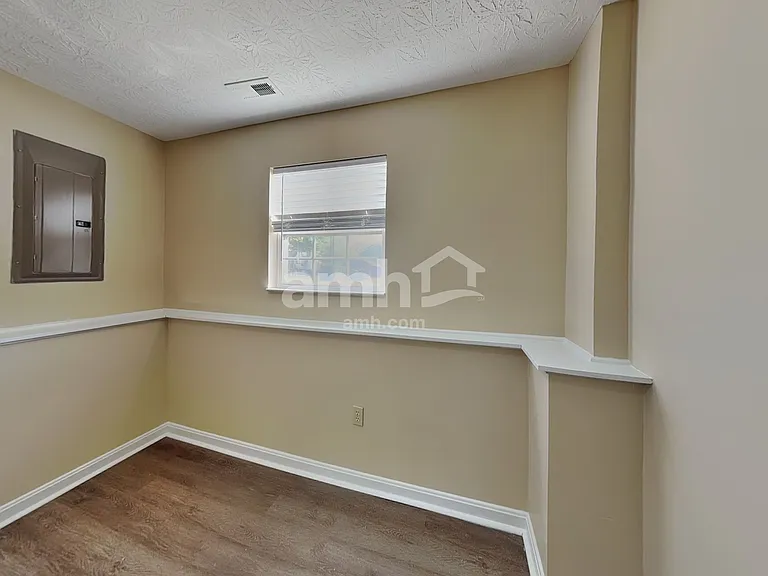 10296 Manassas Dr — Photo 16