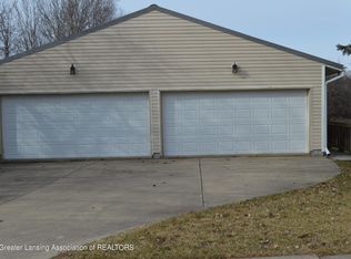 4336 Balmoral Dr, Lansing, MI 48911