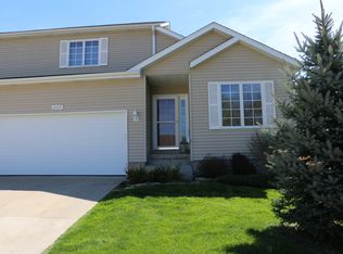 2459 Longhurst Ct, Muscatine, IA 52761