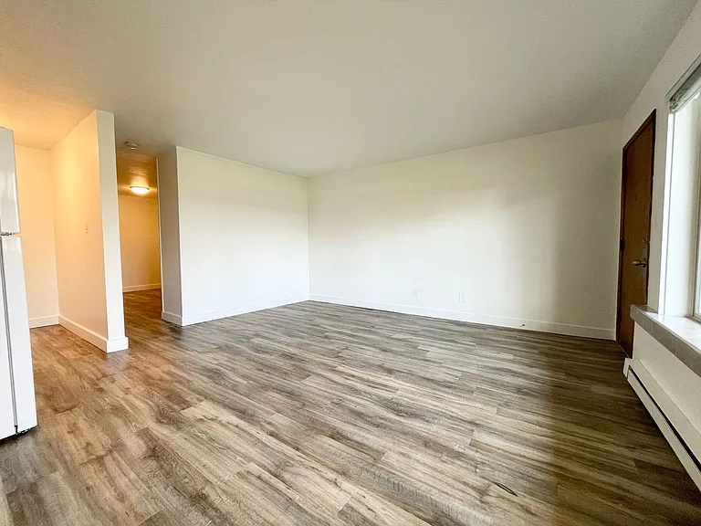 Village Vista Apartments — Photo 65