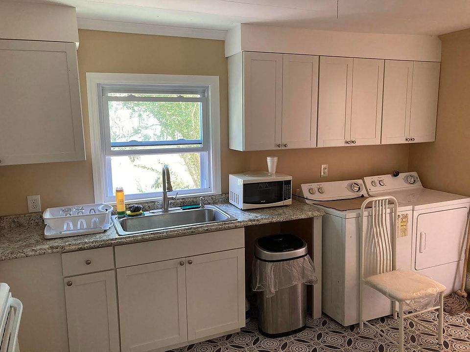 2nd image of 300 Mooney Pond Rd