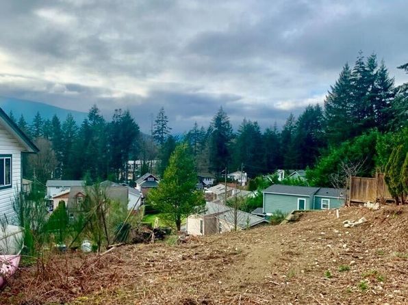350 Carnell Dr, Lake Cowichan, BC V0R 2G1