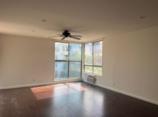 321 Westminster Ave APT 301, Los Angeles, CA 90020