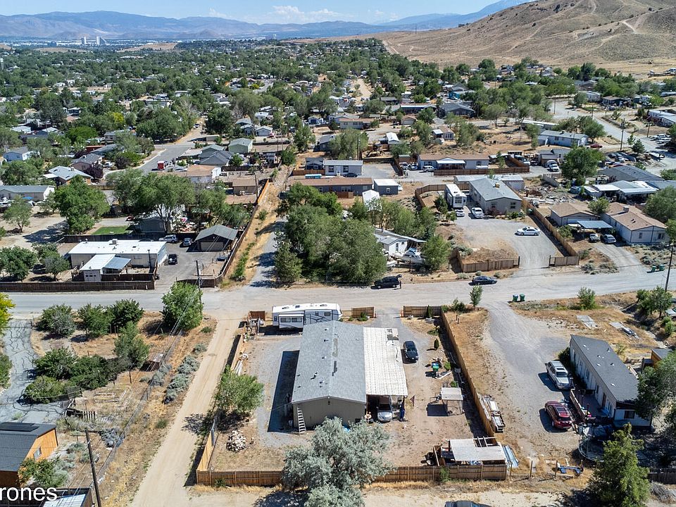 1st image of 275 Pit Ln