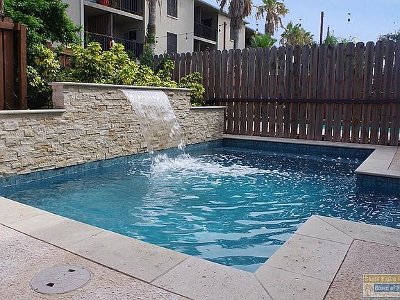 2nd image of 107B Palmetto Dr #B