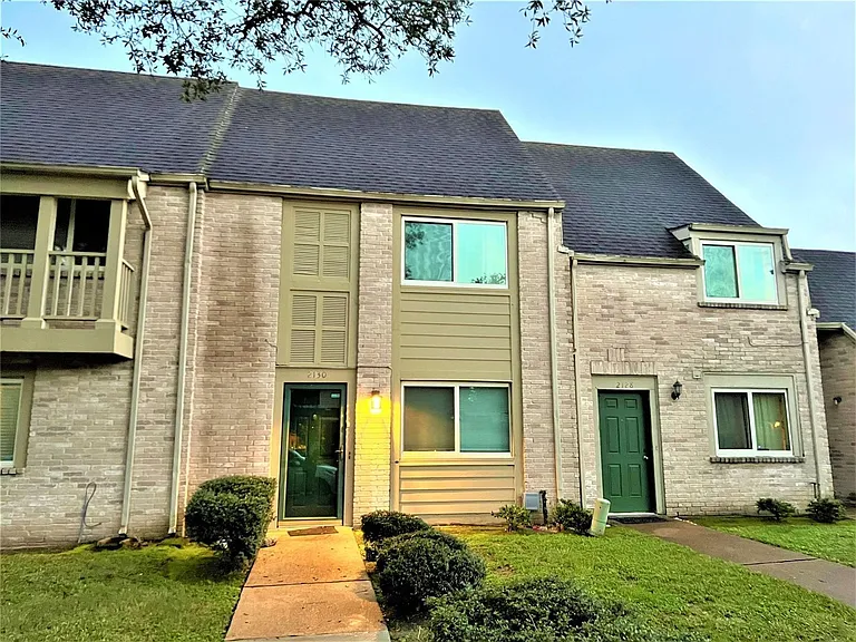 2130 Greenbriar Colony Dr — Photo 1
