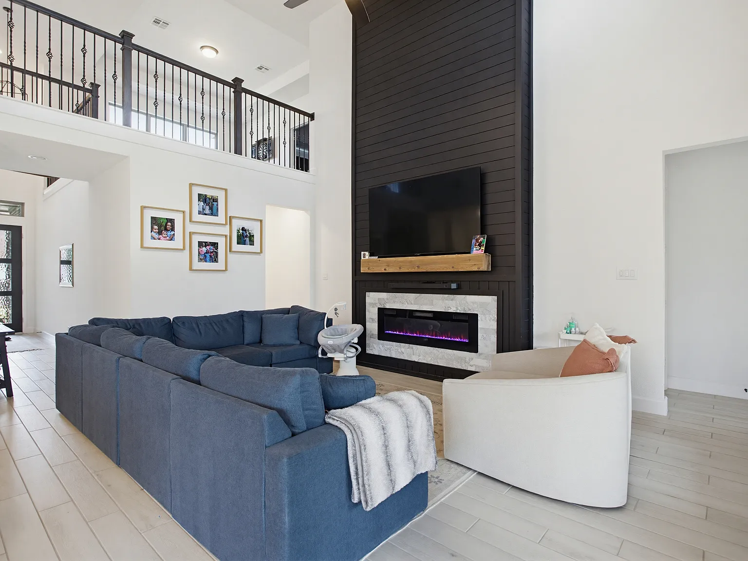 4 bed, 3.5 bath, 3203 sqft, $3,350 — Photo 4