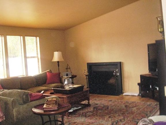 2nd image of 1221 96th Ave SE #202
