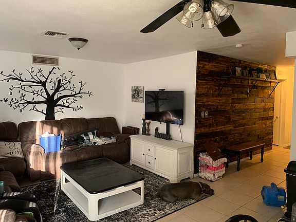 Dinning room, looking into the living room