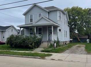 713 E Parkway Ave, Oshkosh, WI 54901
