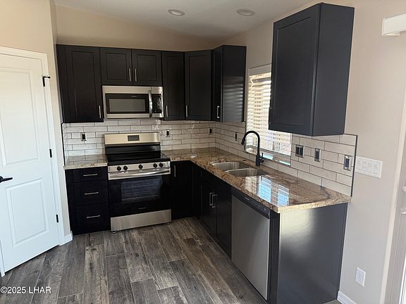 4th image of 3410 Kearsage Pl #B