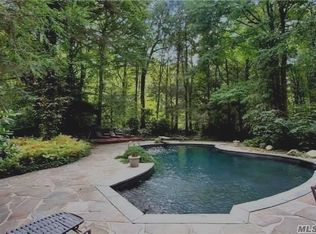 10 Howard Dr, Muttontown, NY 11791