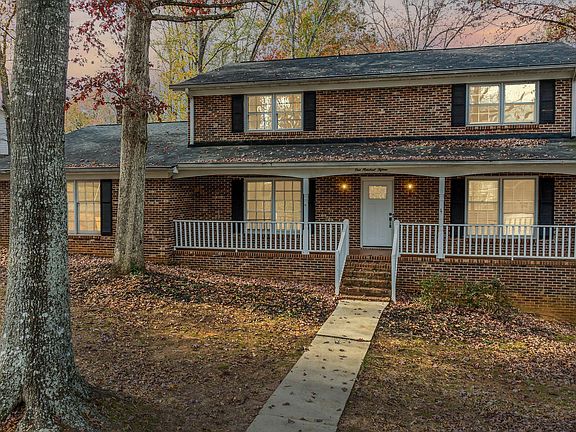 2nd image of 115 Oglewood Dr