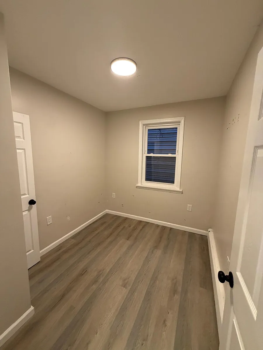 Building Photo - 506 Ferry St #1A