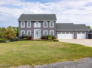 5 Sunland Dr, Danville, PA 17821