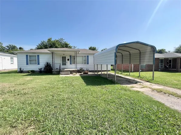 606 E Locust St, Tecumseh, OK 74873