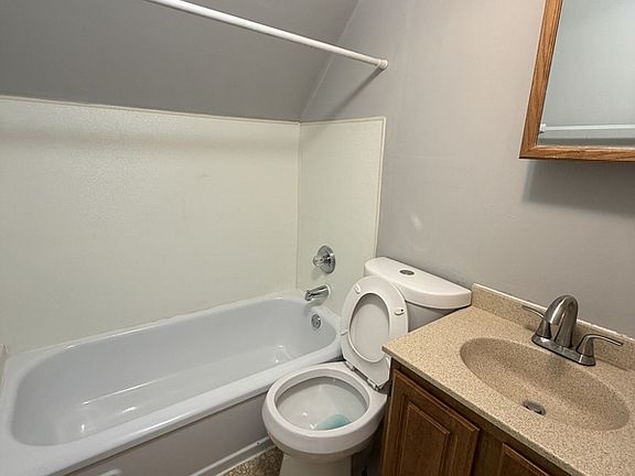 3rd image of 1722 Burgess Rd