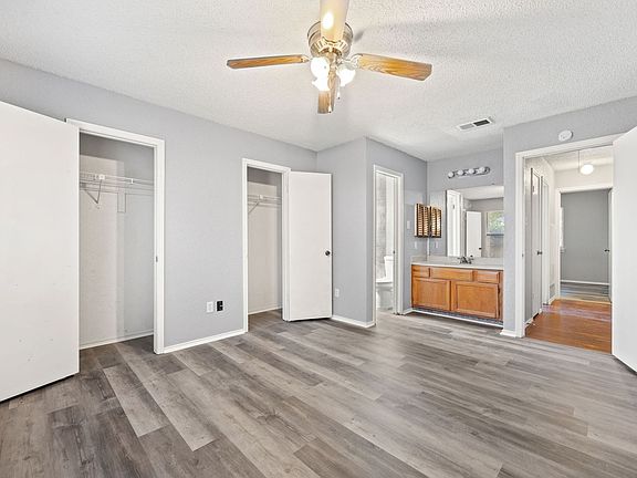 5th image of 3017 Hilltop Dr