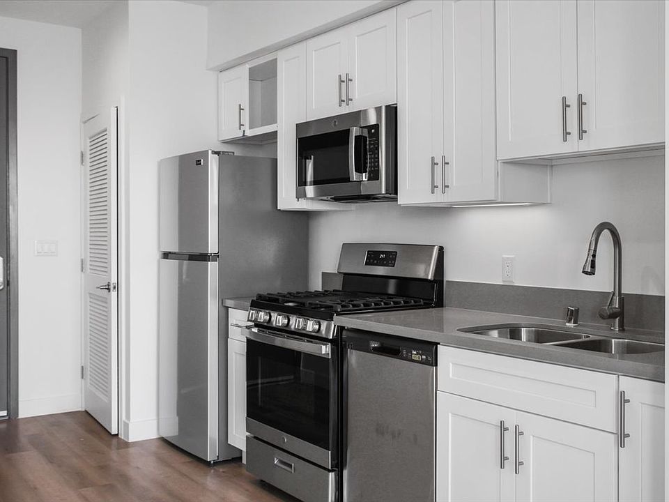 1st image of 5614 Lexington Ave #304