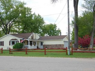 5441 River St NW, Rapid City, MI 49676