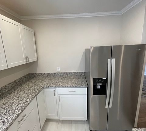 5th image of 3476 Spottswood Ave Unit 101