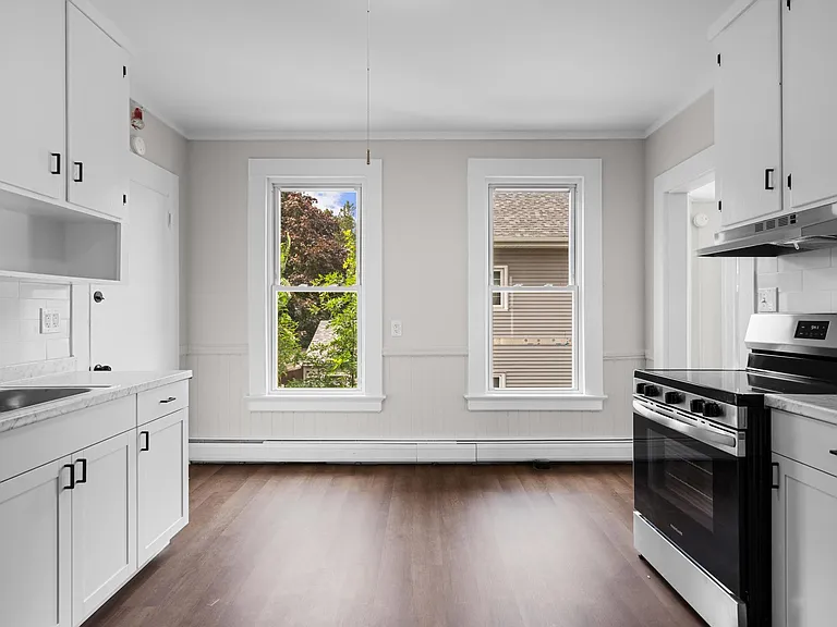35 Newton St #2 — Photo 21