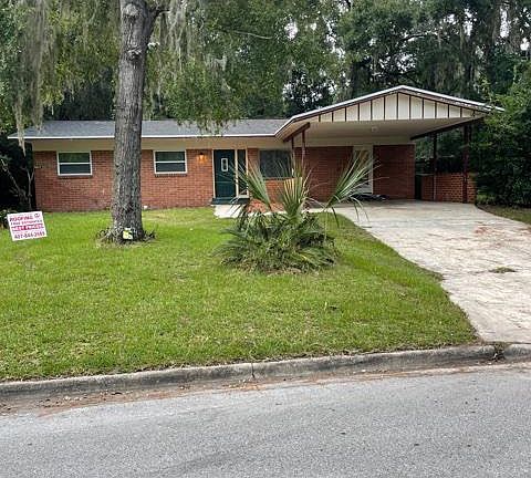 2nd image of 1121 NE 13th Ave