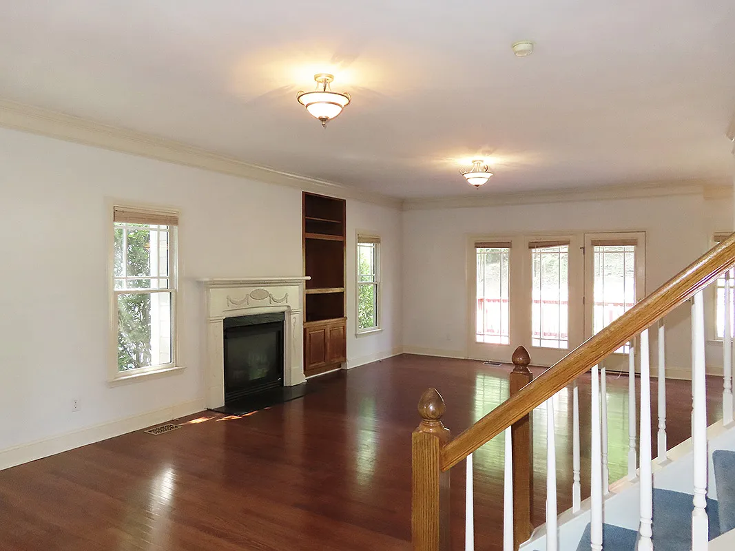 3 bed, 2.5 bath, 2537 sqft, $2,495 — Photo 3