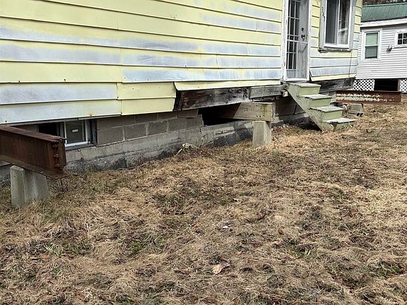 5th image of 347 Hickory Road