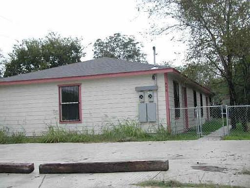 1st image of 435 unit 1&2 AMIRES PL