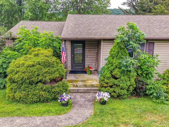 70 Sugarloaf Ave, Sugarloaf, PA 18249