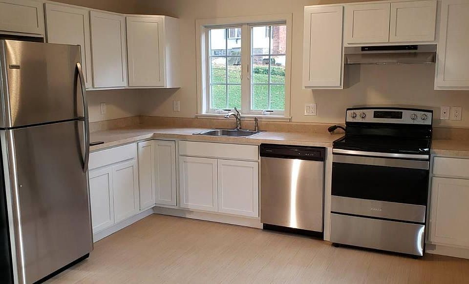 1st image of 33 Robinson Ave #&-1 & 2