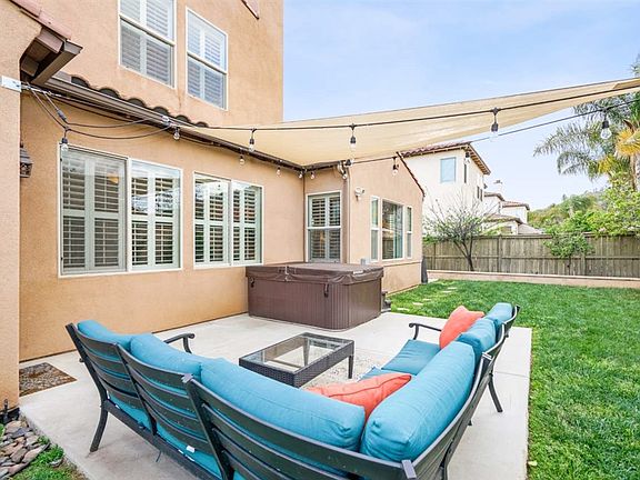 4th image of 568 Trovita Ct