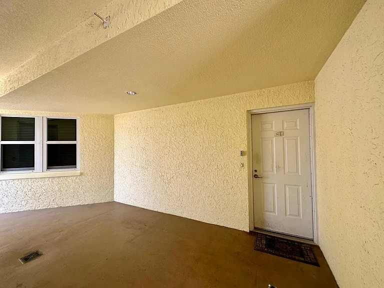 608 Lost Key Dr #203C — Photo 28