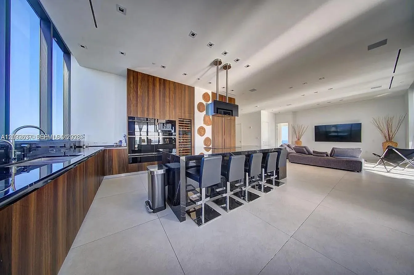 Muse Condo — Photo 4