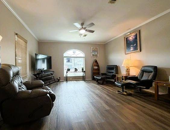 2nd image of 2430 Pier Dr