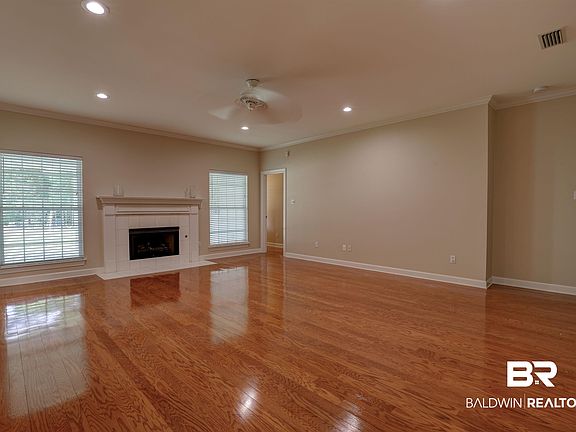 4th image of 27192 Creekwood Dr