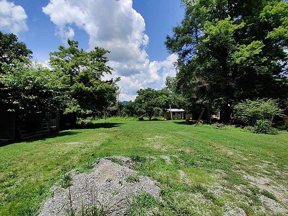 3rd image of 161 Tom Henry Rd