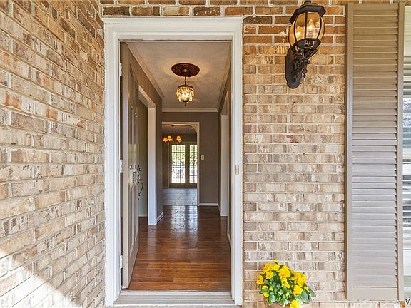 3rd image of 1004 Princeton Pl