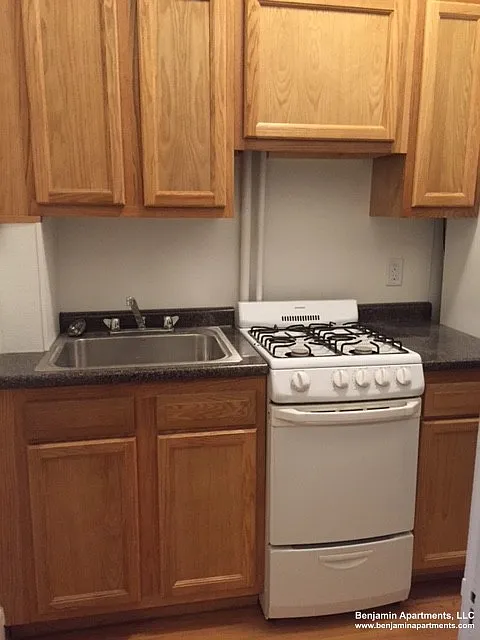 Studio, $2,075 — Photo 3