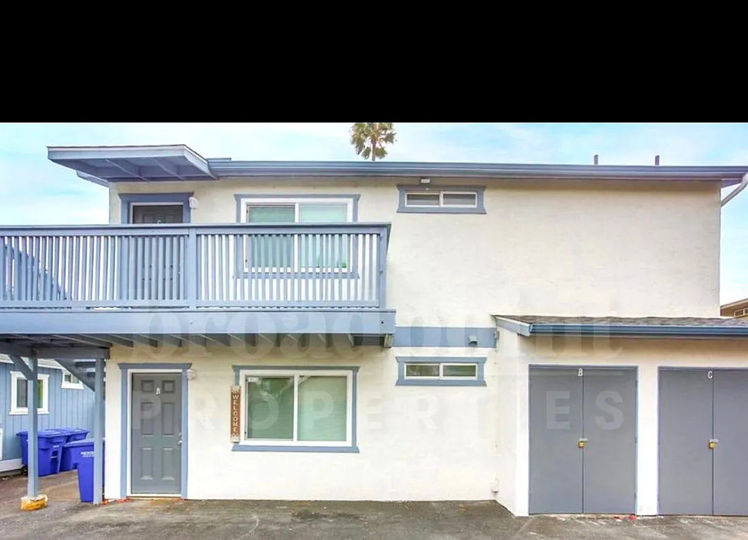 1053 Old Stage Rd — Photo 1