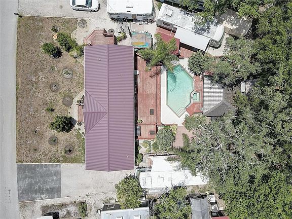 2nd image of 9501 Estelle St
